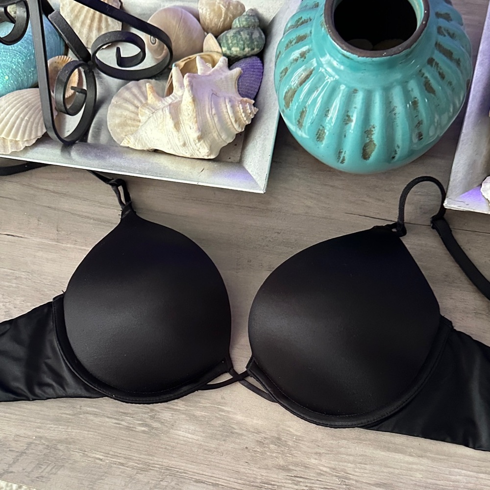 Victoria's Secret Black Bombshell Plunge Top